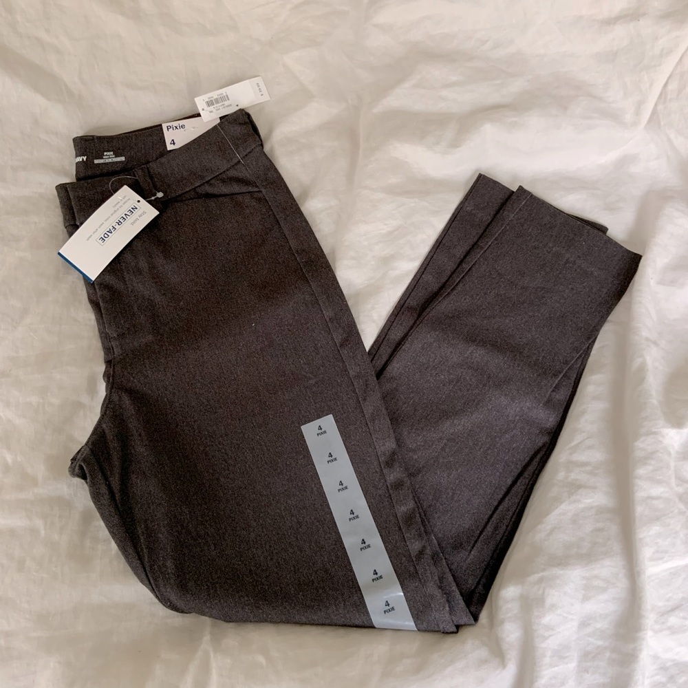 Old Navy Pixie Pant NWT - Size 4